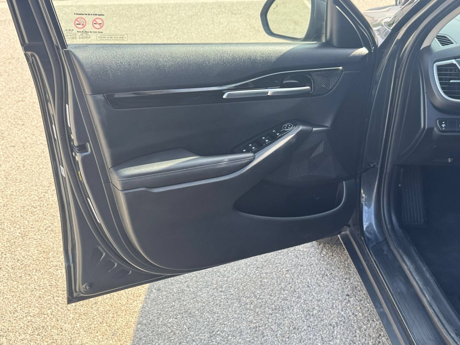 Used 2025 Kia Seltos S FWD image 18