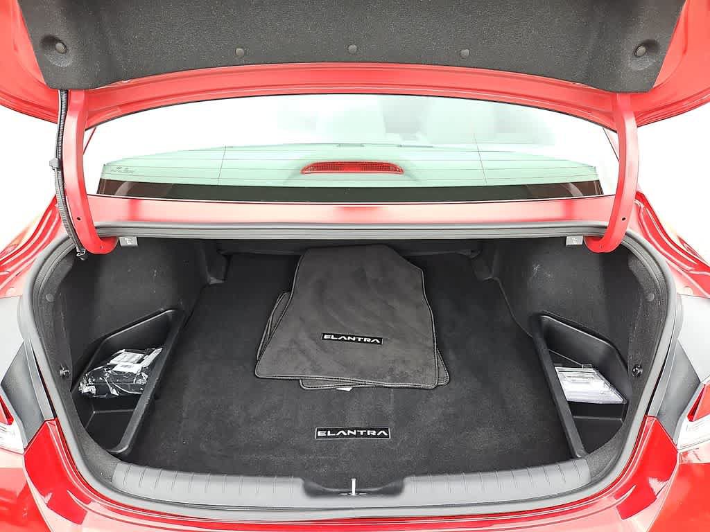 Certified 2025 Hyundai Elantra Sport FWD image 28