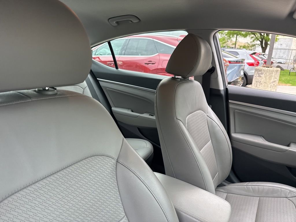 Used 2020 Hyundai Elantra Limited FWD image 10