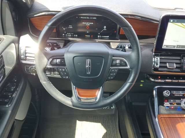 Used 2019 Lincoln Navigator Reserve AWD/4WD image 35