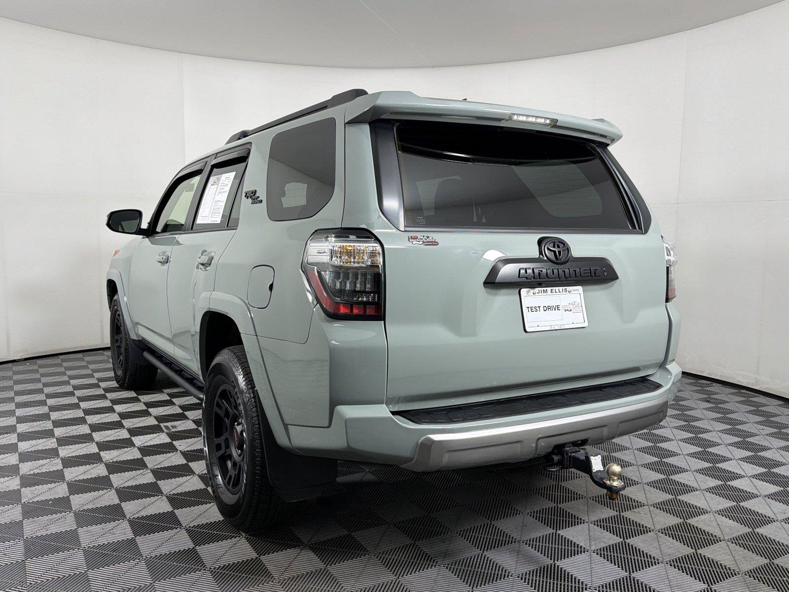 Used 2023 Toyota 4Runner TRD Off-Road Premium w/ Off Road Premium Plus Package AWD/4WD image 4