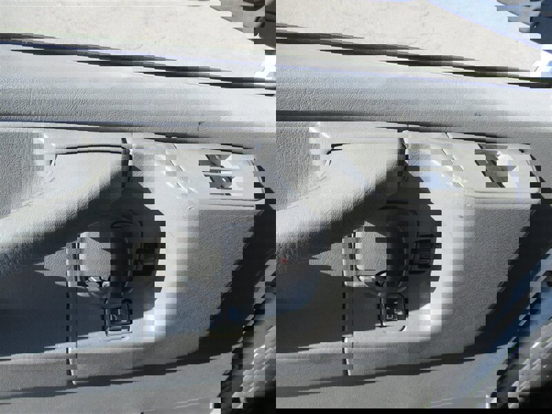 Used 2014 Chevrolet Express 2500 image 15