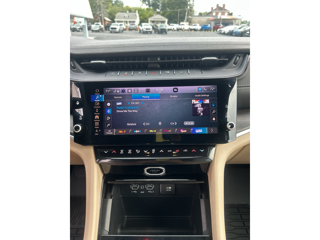 Used 2026 Jeep Grand Cherokee Limited w/ MOPAR Finishing Package RWD image 14