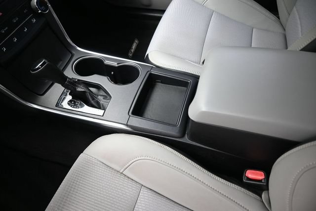 Used 2017 Toyota Camry SE FWD image 28