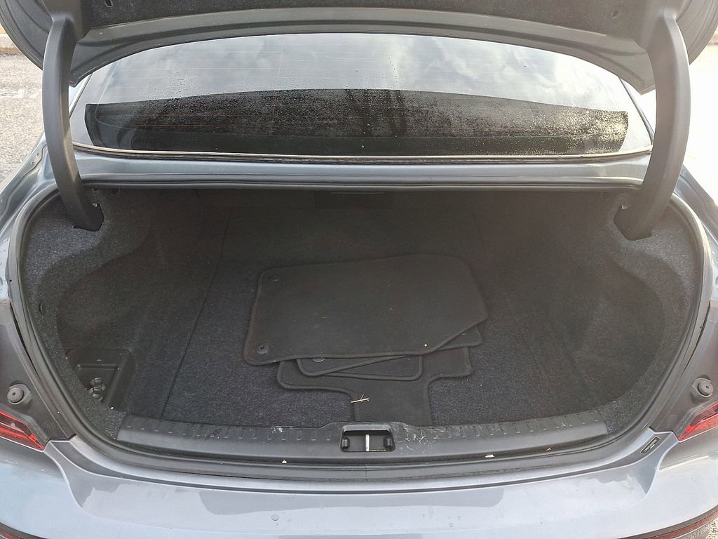 Used 2021 Volvo S60 T5 Inscription image 28