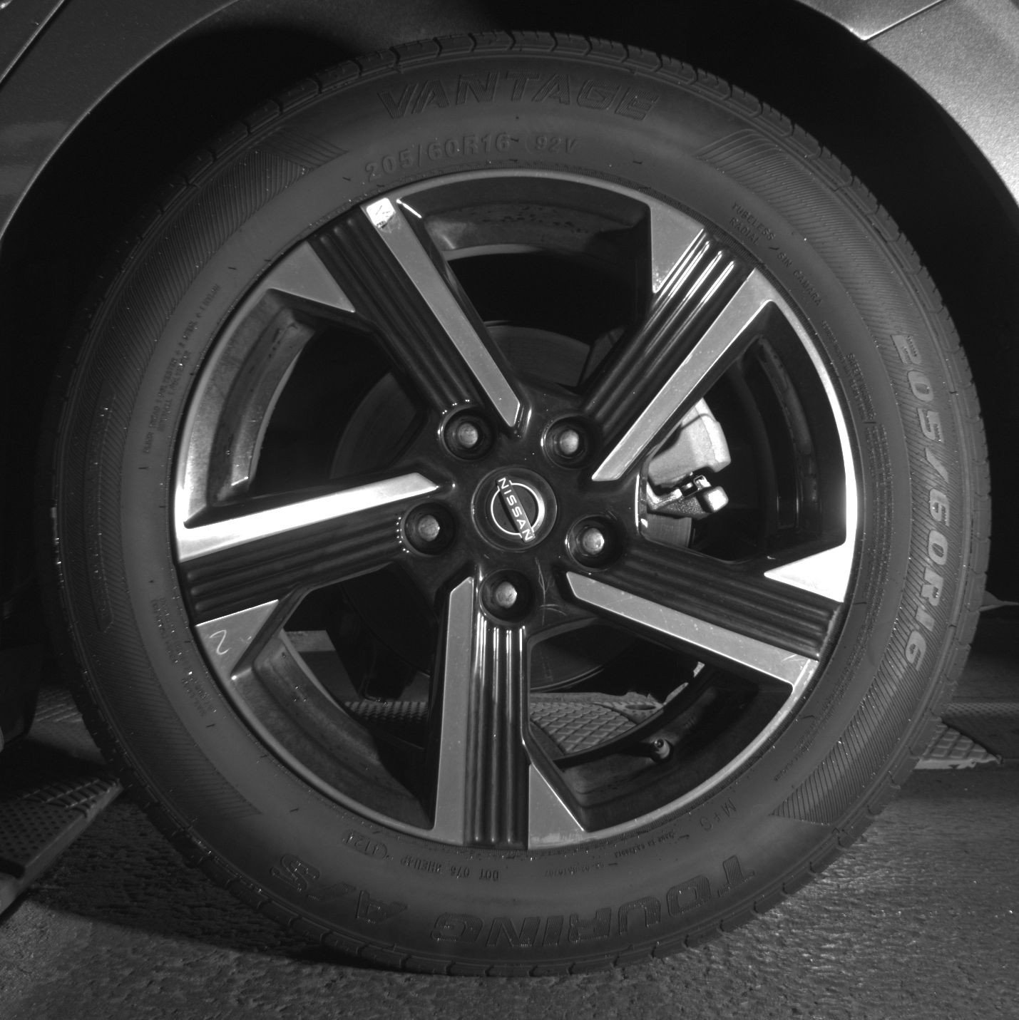 Used 2024 Nissan Sentra SV FWD image 14