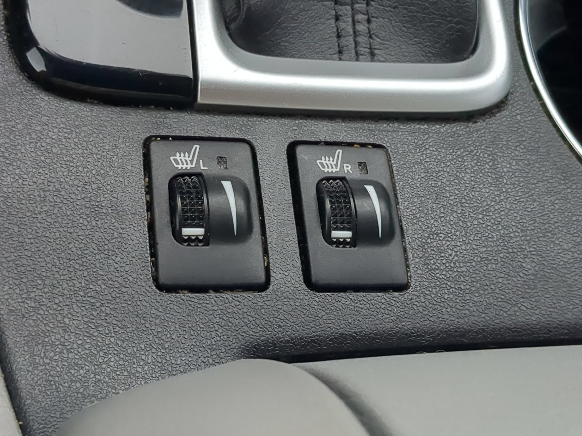 Used 2017 Toyota Highlander XLE AWD/4WD image 65