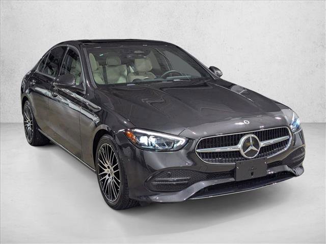 Used 2025 Mercedes-Benz C 300 4MATIC Sedan image 3