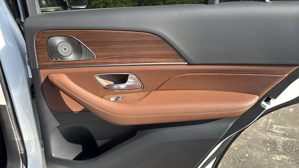 Certified 2026 Mercedes-Benz GLE 450e 4MATIC image 16