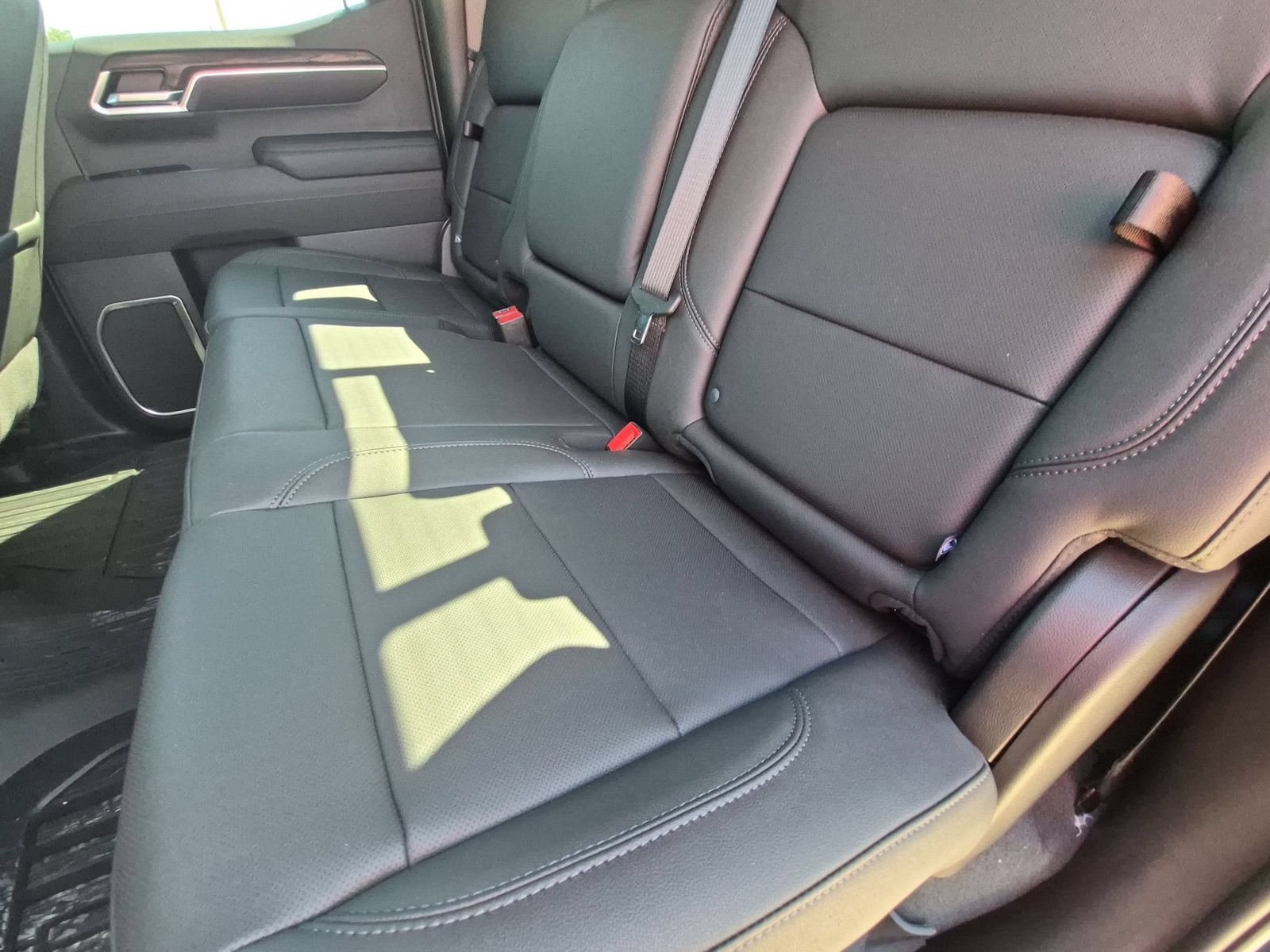 New 2026 GMC Sierra 1500 SLT AWD/4WD image 29