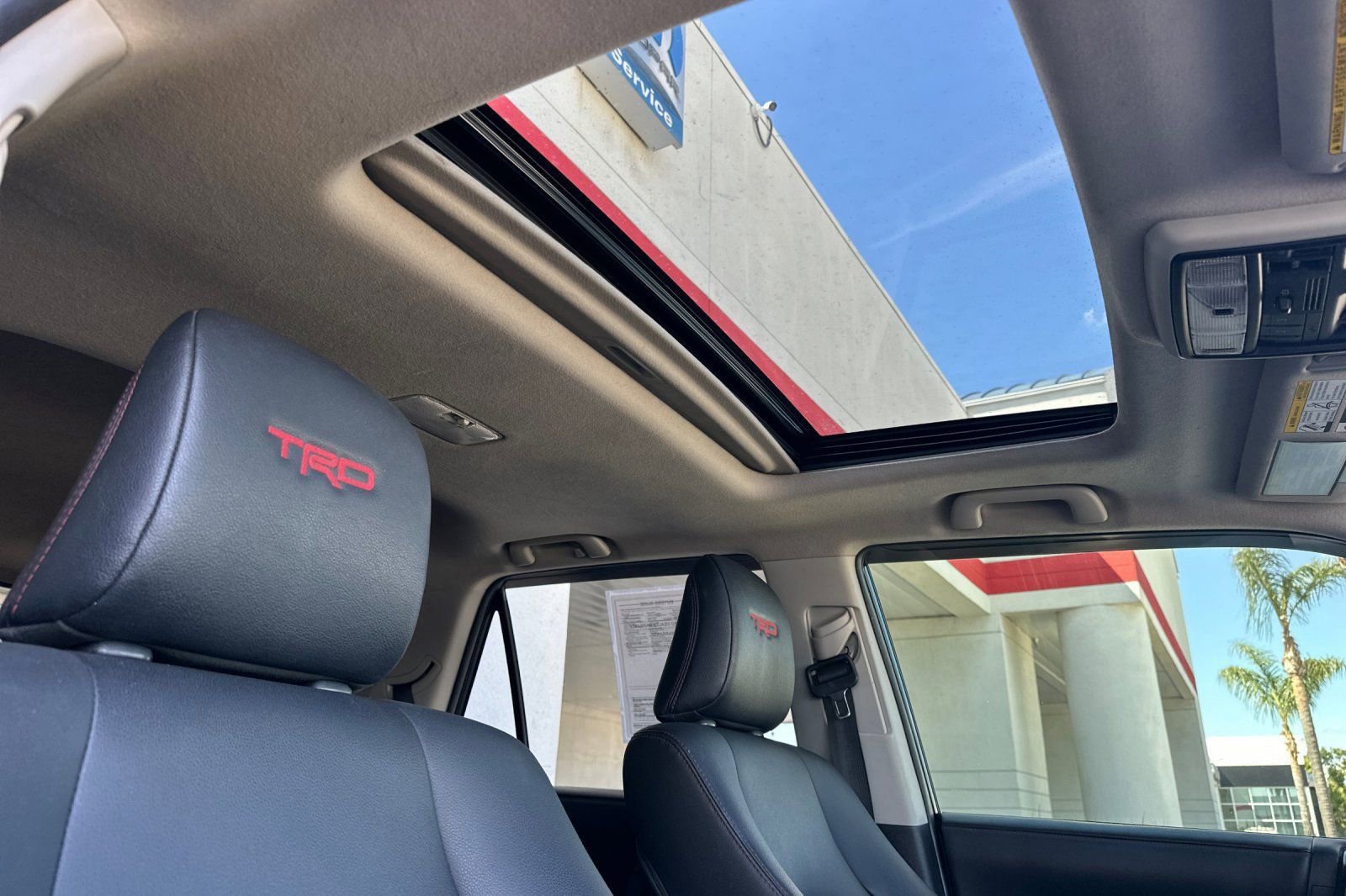 Used 2024 Toyota 4Runner TRD Off-Road Premium w/ Off Road Premium Plus Package AWD/4WD image 17