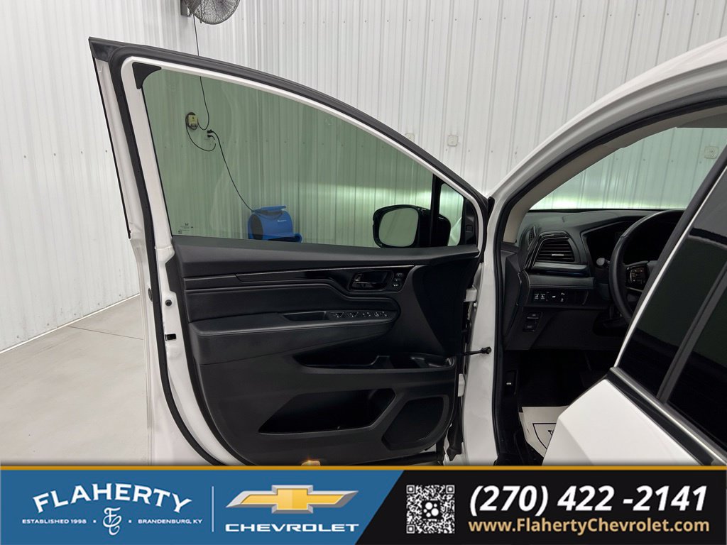 Used 2025 Honda Odyssey Elite image 8