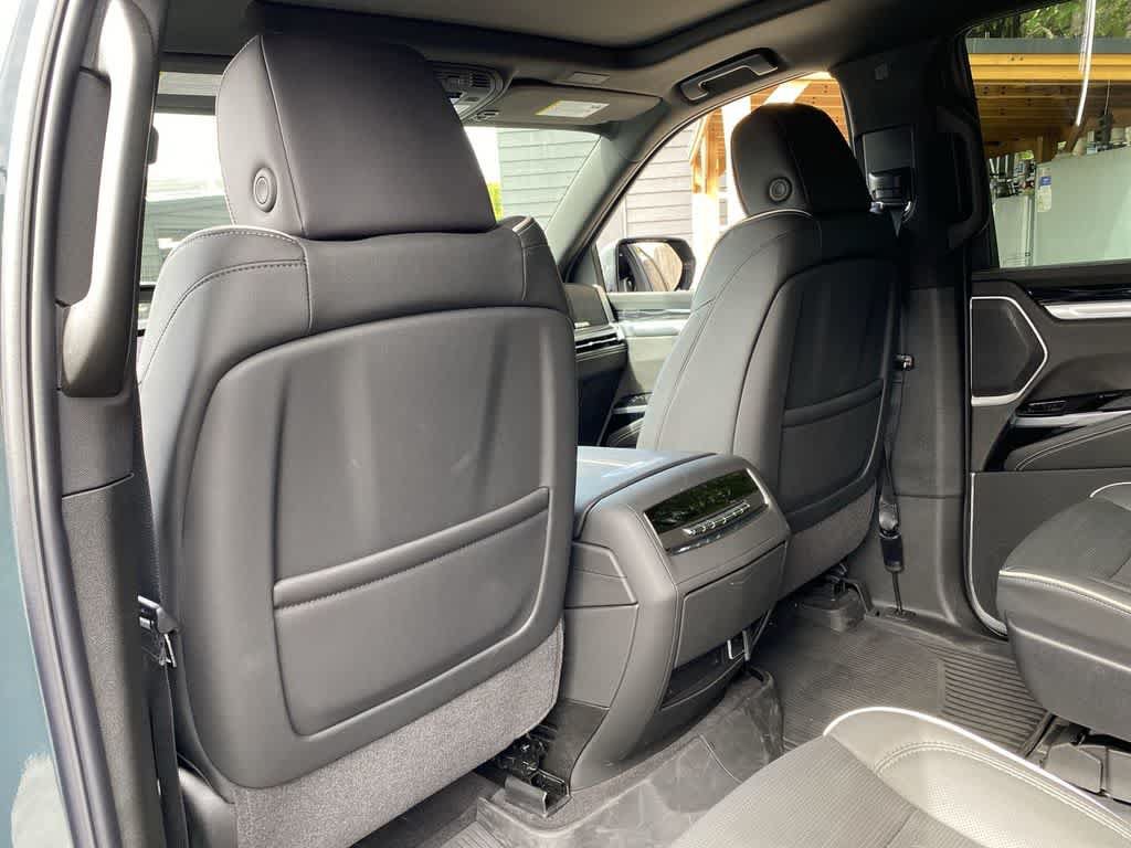 Certified 2026 Cadillac Escalade Sport w/ LPO, ONYX Package AWD/4WD image 16