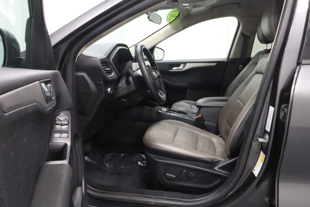 Used 2020 Ford Escape SE FWD image 11
