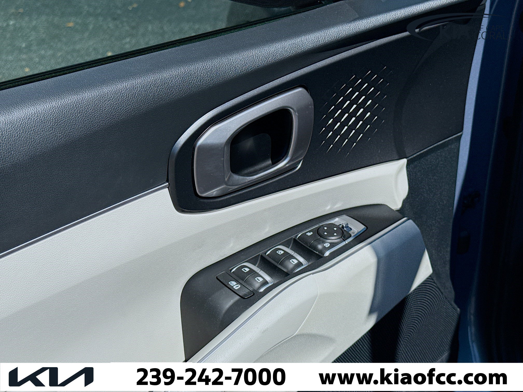 Used 2023 Kia Sorento S w/ Panoramic Sunroof Package image 21