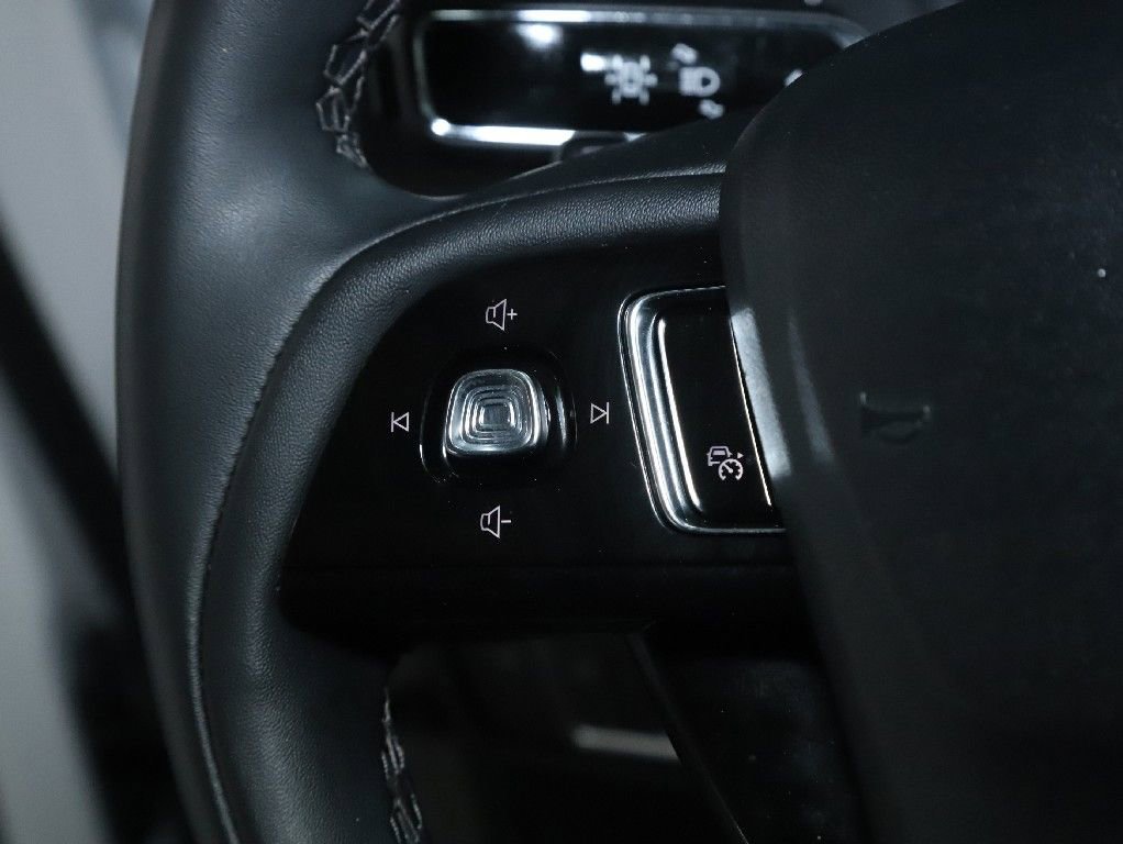 Used 2022 Lincoln Corsair AWD w/ Equipment Group 101A image 21