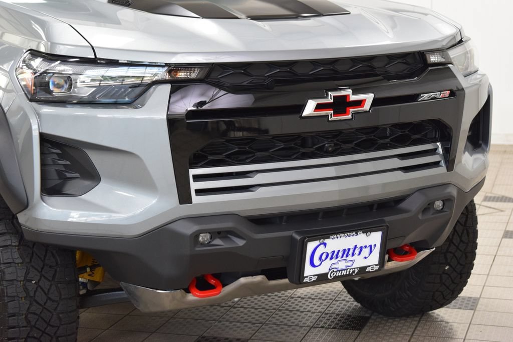 New 2026 Chevrolet Colorado ZR2 w/ Technology Package AWD/4WD image 13
