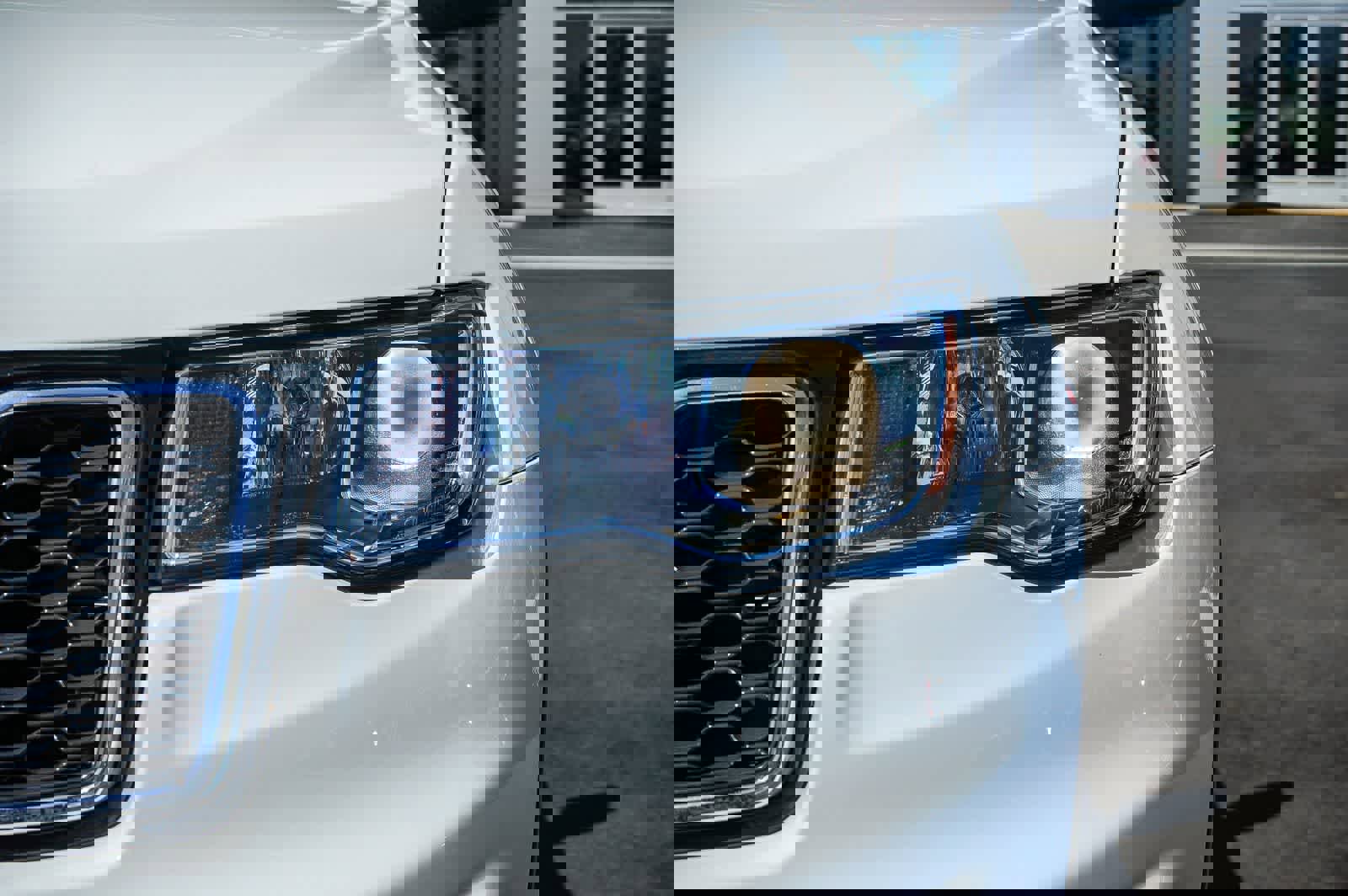 Used 2021 Jeep Grand Cherokee Laredo X image 8