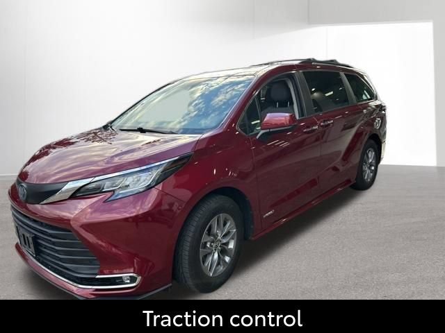 Certified 2021 Toyota Sienna XLE w/ XLE Plus Package FWD image 4
