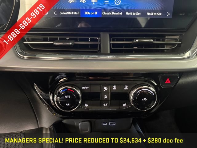 Used 2026 Chevrolet Trax LT w/ Midnight Edition FWD image 5