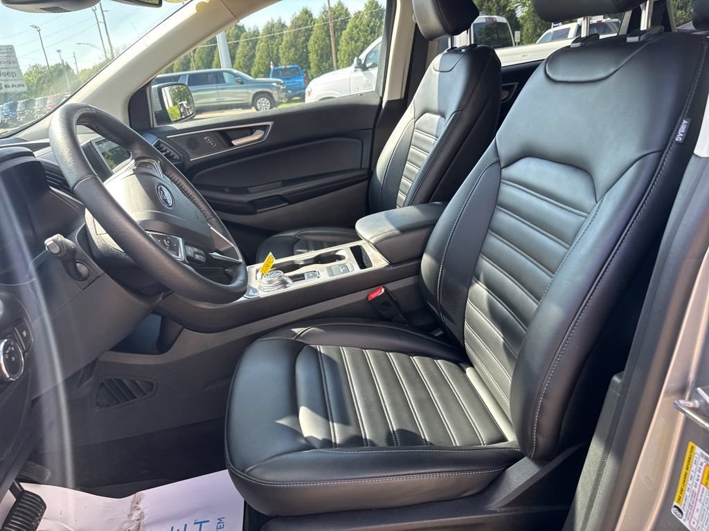 Used 2024 Ford Edge SEL AWD/4WD image 7