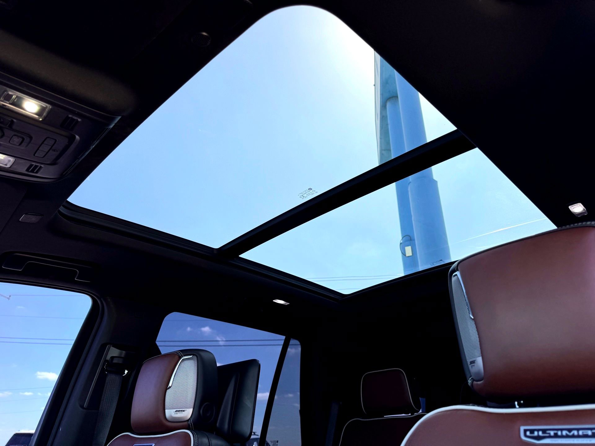 Used 2023 GMC Yukon Denali Ultimate image 16