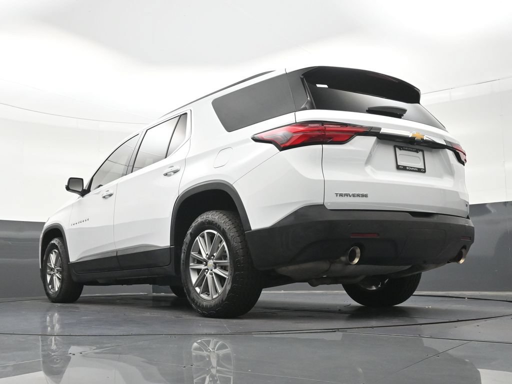 Used 2023 Chevrolet Traverse LT FWD image 26