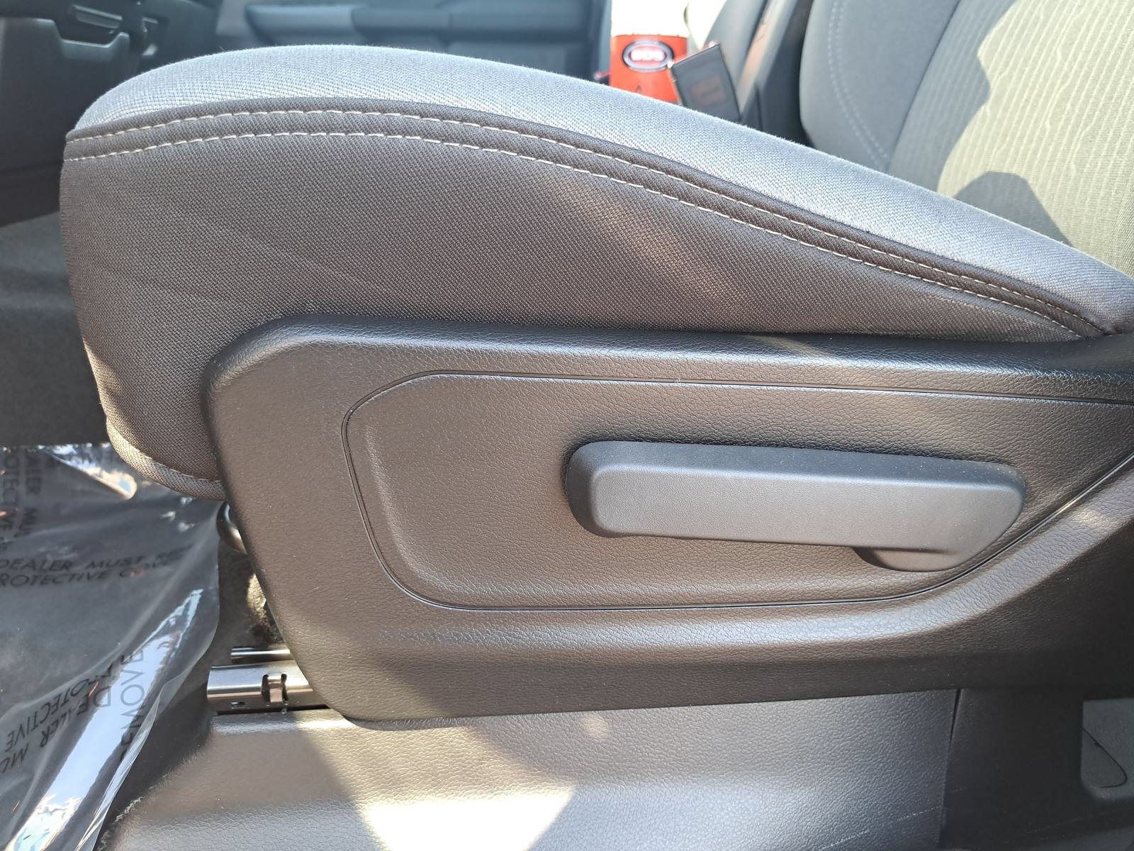 Used 2022 RAM 1500 Big Horn AWD/4WD image 25