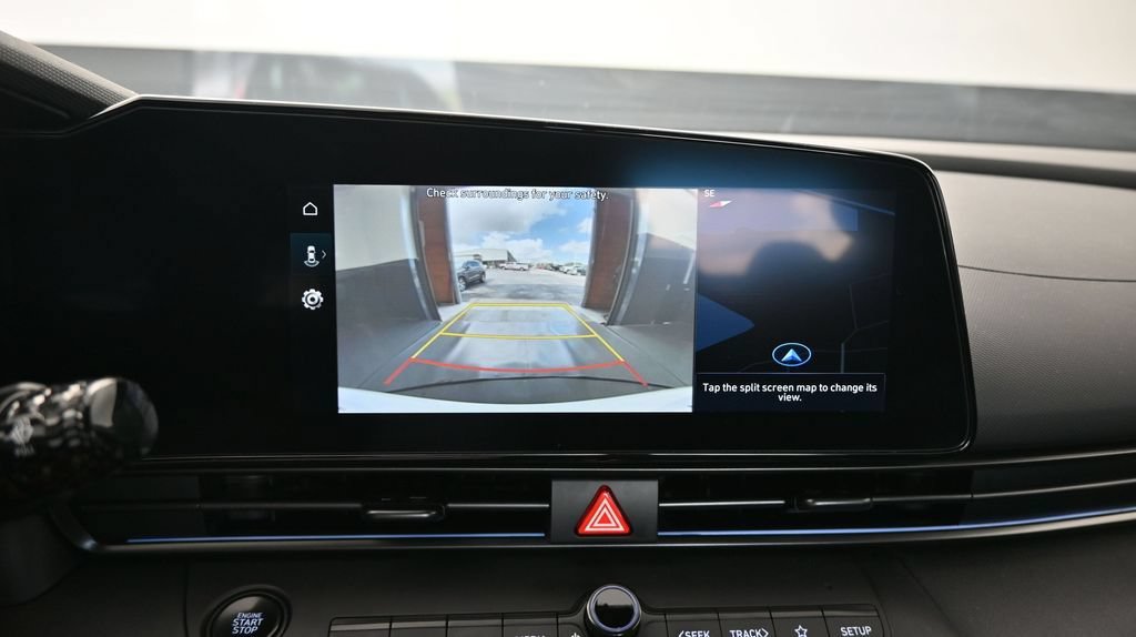 Used 2025 Hyundai Elantra SEL FWD image 31