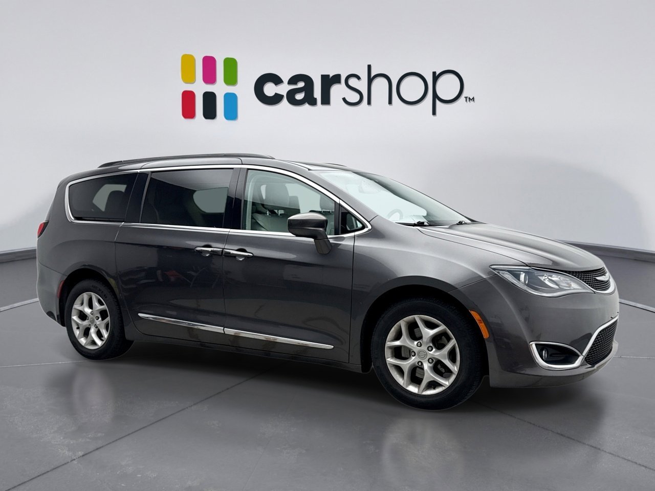Used 2017 Chrysler Pacifica Touring-L w/ Tire & Wheel Group image 7