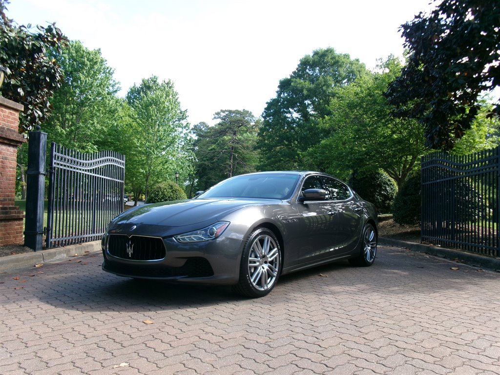 Used 2016 Maserati Ghibli RWD image 1