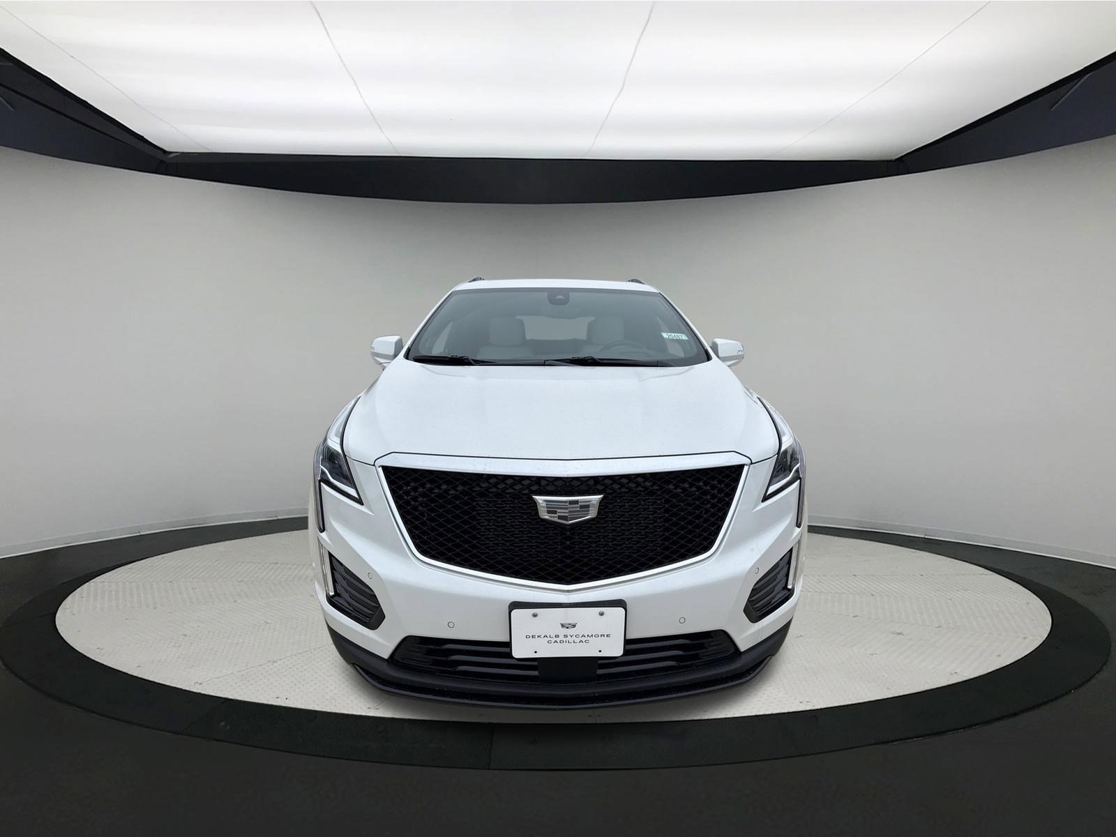 New 2026 Cadillac XT5 Sportv w/ LPO, Onyx Lite Package AWD/4WD image 2