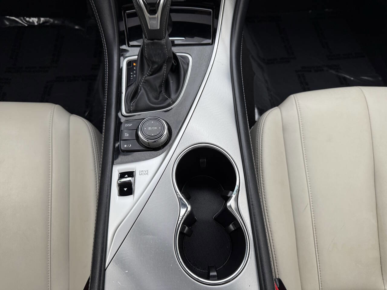 Used 2017 INFINITI Q60 3.0t image 22