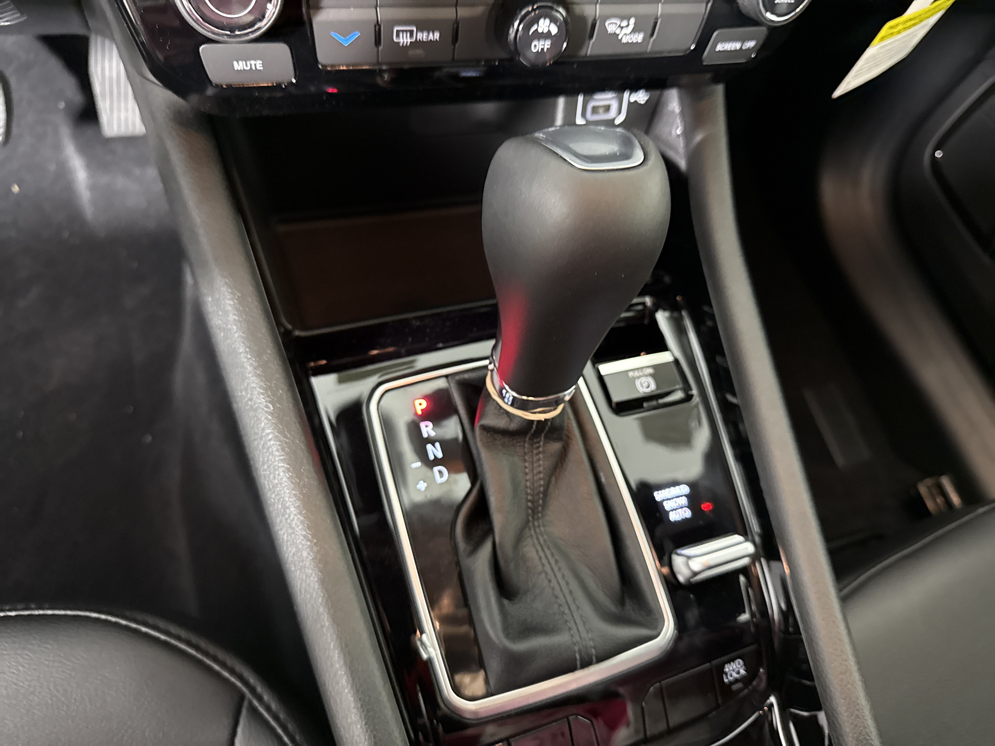New 2026 Jeep Compass Latitude AWD/4WD image 26