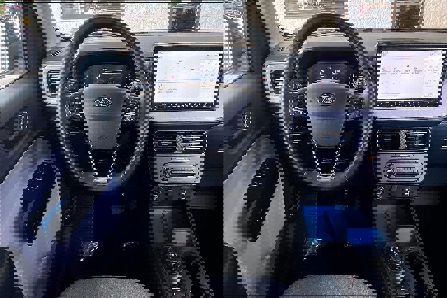 Used 2025 Ford Maverick XLT w/ XLT Luxury Package image 6