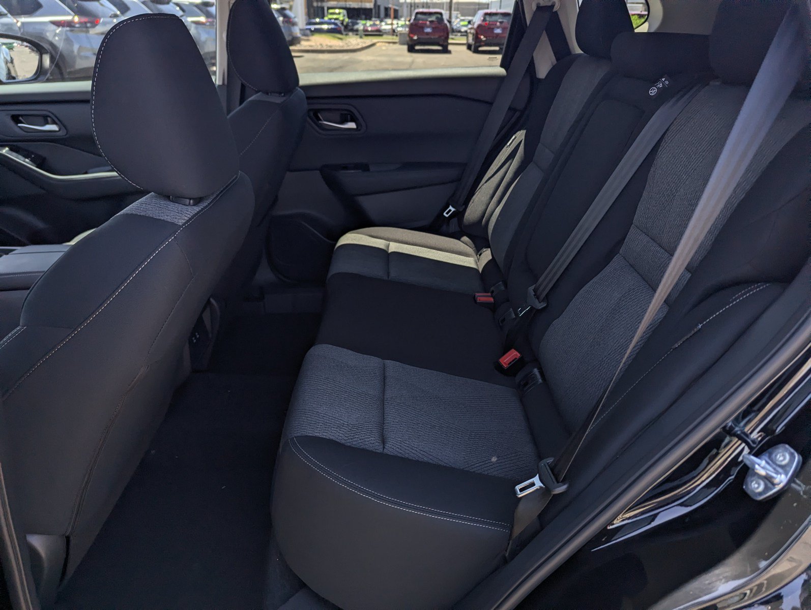 New 2026 Nissan Rogue SV FWD image 8
