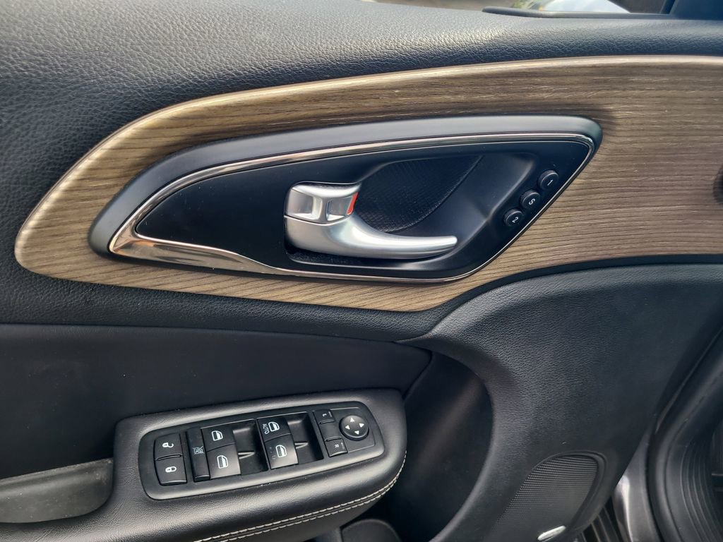 Used 2015 Chrysler 200 C w/ Navigation & Sound Group I image 13