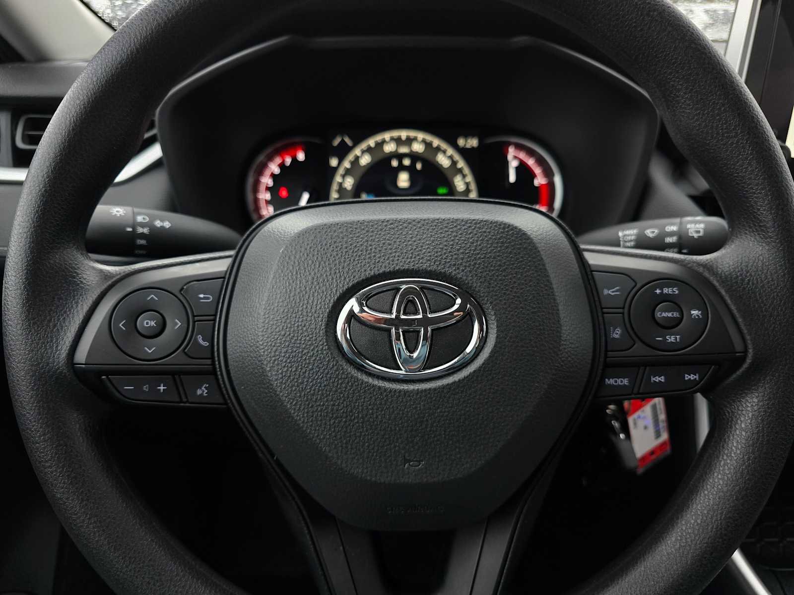 Certified 2025 Toyota RAV4 LE image 25