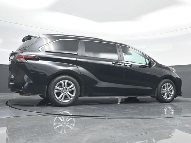 Used 2022 Toyota Sienna XSE AWD/4WD image 53
