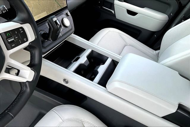 Used 2026 Land Rover Defender 110 S image 18