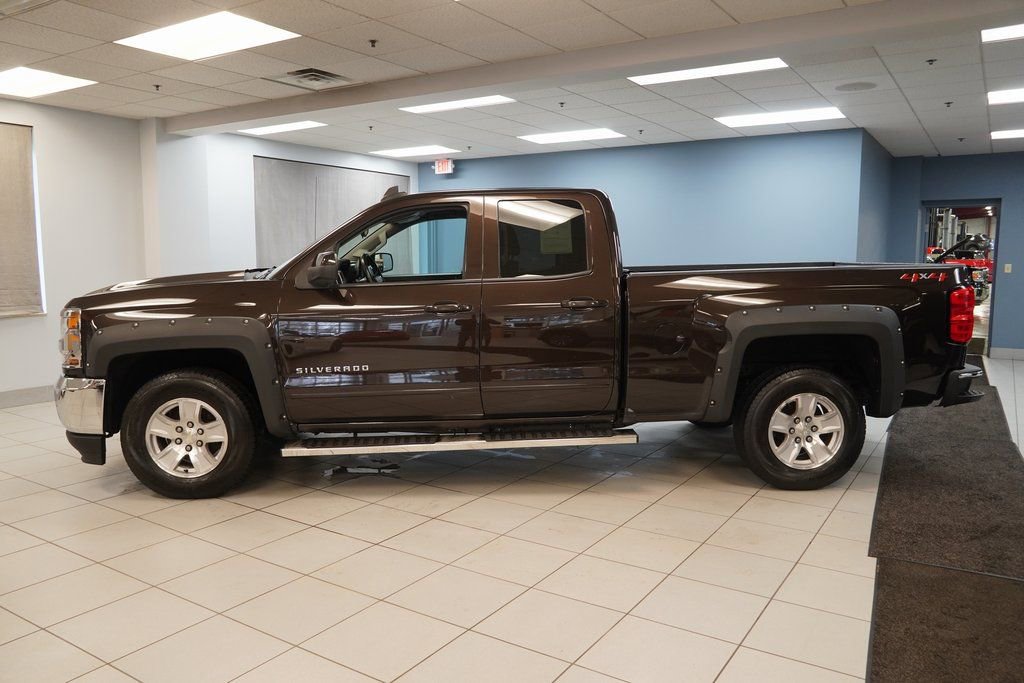 Used 2018 Chevrolet Silverado 1500 LT w/ All Star Edition image 2