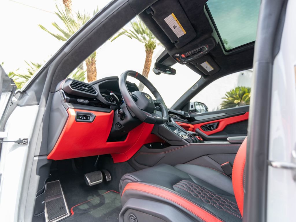 Used 2023 Lamborghini Urus S AWD/4WD image 27