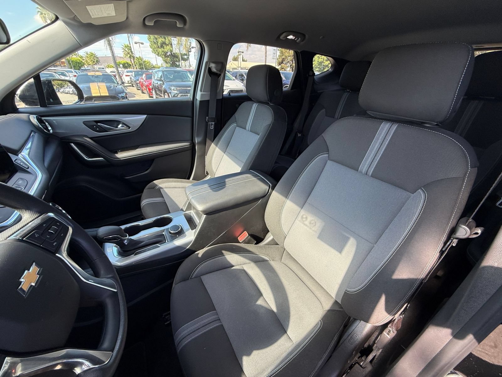 Used 2025 Chevrolet Blazer LT FWD image 33