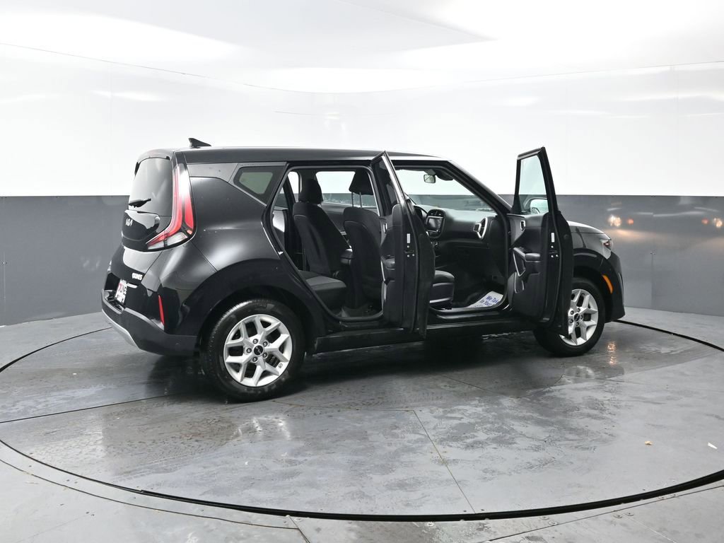 Used 2025 Kia Soul LX w/ LX Technology Package image 55