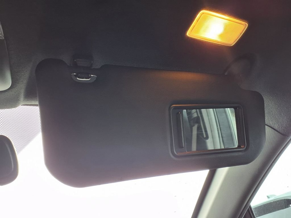 Used 2018 Toyota C-HR XLE FWD image 9