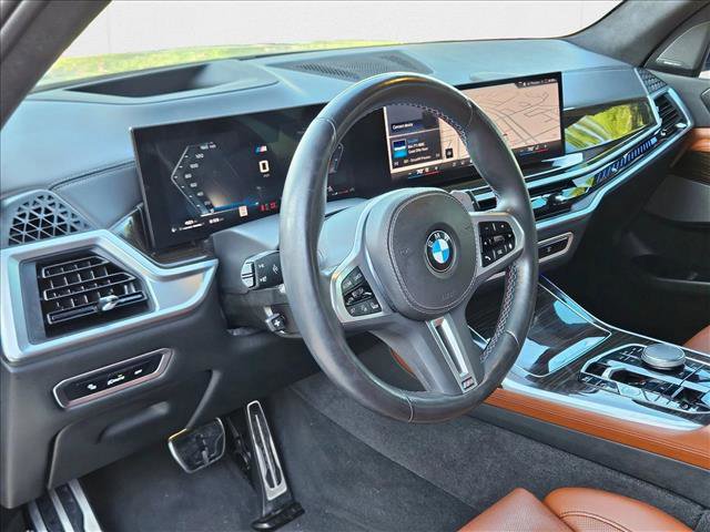 Used 2024 BMW X7 M60i w/ Climate Comfort Package image 10
