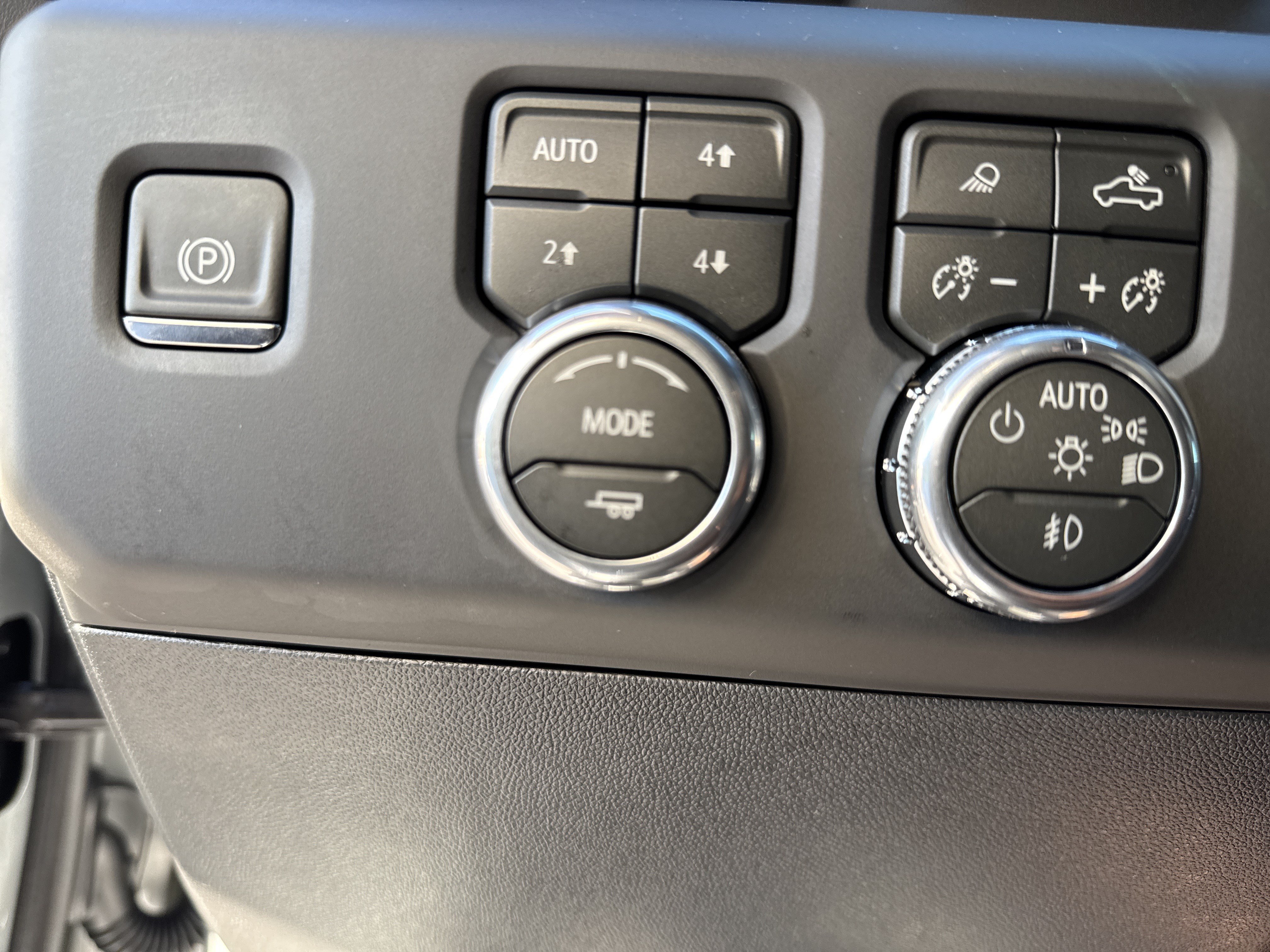 New 2026 GMC Sierra 2500 Denali Ultimate AWD/4WD image 19