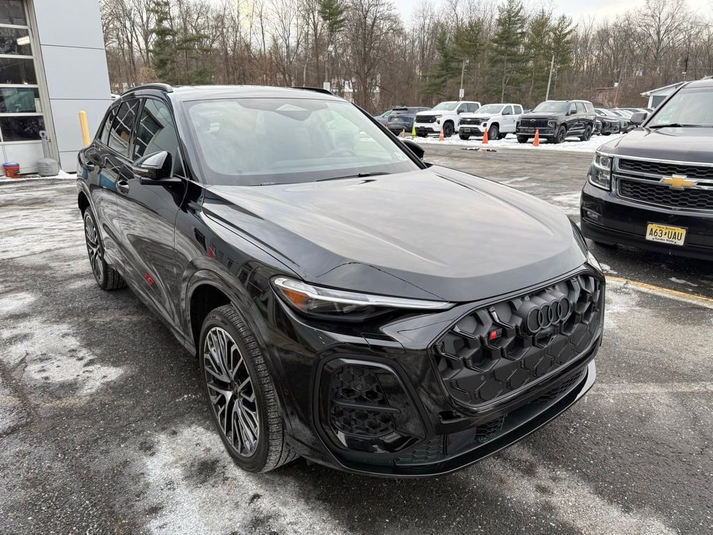 Used 2025 Audi SQ5 Premium Plus w/ Premium Plus Package image 7