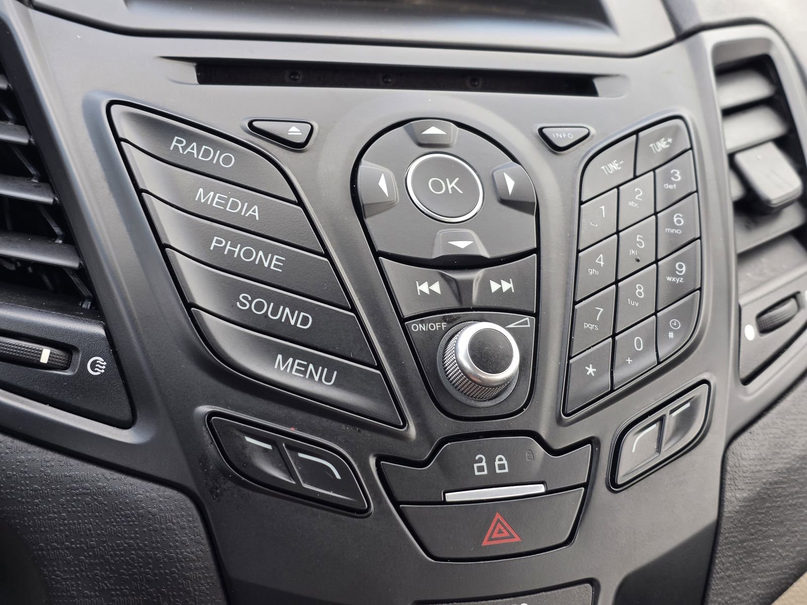 Used 2019 Ford Fiesta SE image 22