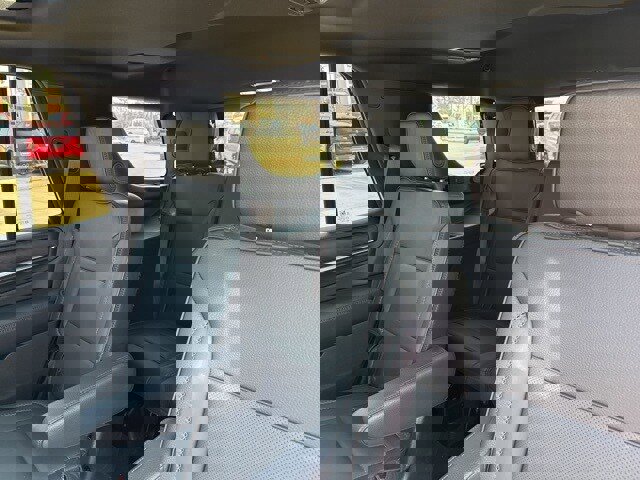 Used 2024 GMC Yukon Denali w/ Advanced Technology Package image 10